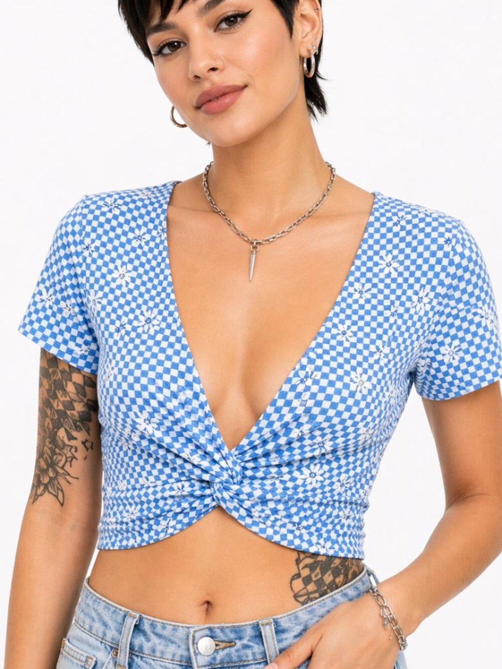NWT medium crop top. Short sleeve tee, plunging neck, twist front. Boho y2k